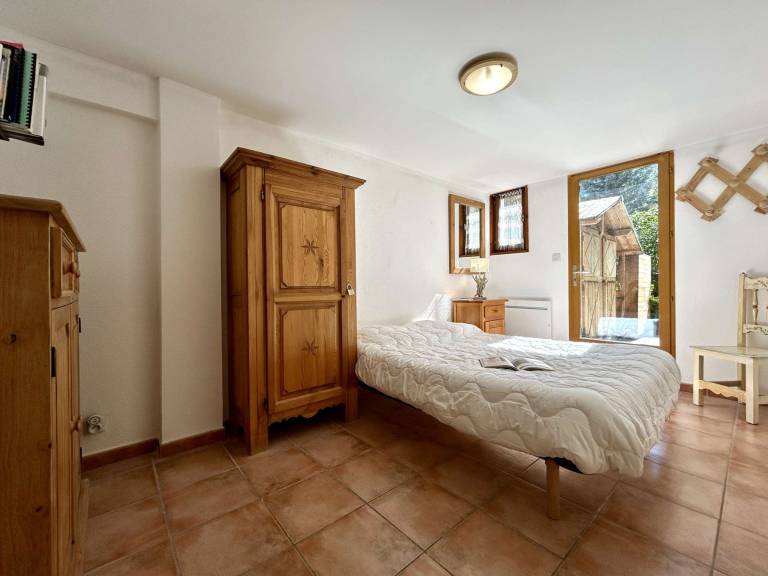 Sunny Chalet 10p in La Salle Les Alpes Near Slopes with Terrace & WiFi — photo 5