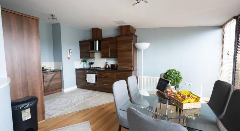 City Hall Penthouse Duplex - Incredible Views & Sleeps 8 & Balcony & Very Modern and spacious — photo 3