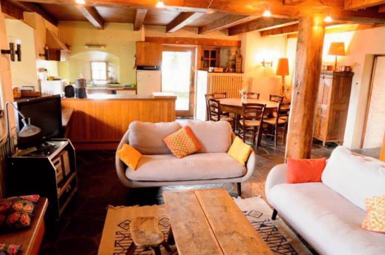 Chalet with terrace & yard | Nature view — photo 5