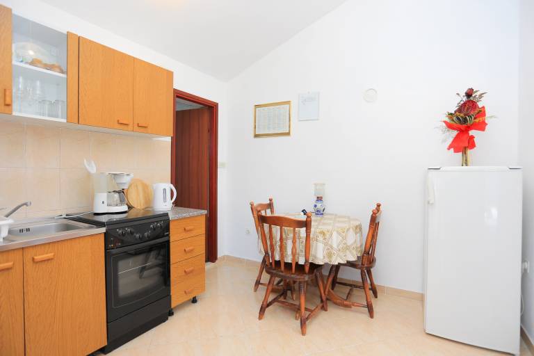 One bedroom apartment with terrace and sea view Slatine, Čiovo (A-2030-b) — photo 2