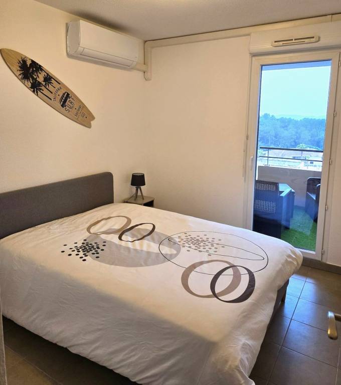Holiday apartment with terrace & pool — photo 5