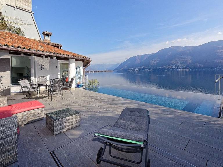 Ferienhaus mit Hund in Bezirk Locarno, Brissago TI für max. 4 Personen Ferienhaus mit Hund in Bezirk Locarno, Brissago TI für max. 4 Personen
