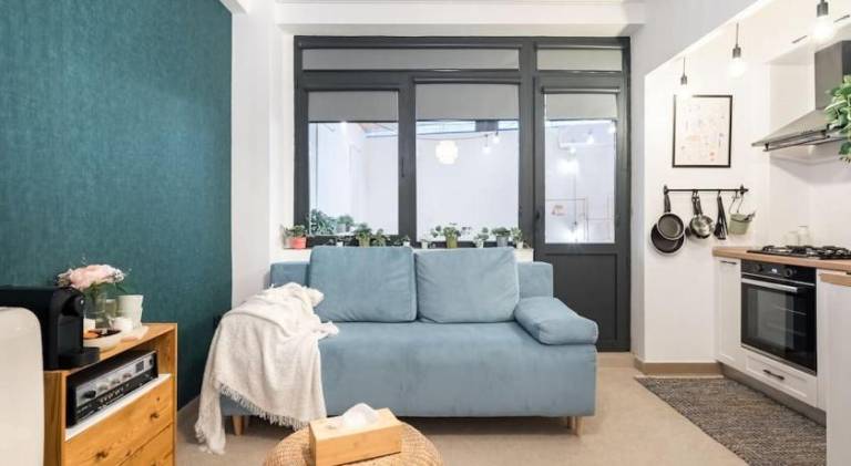 Apartment with pool & hot tub | Close to University Square — photo 5