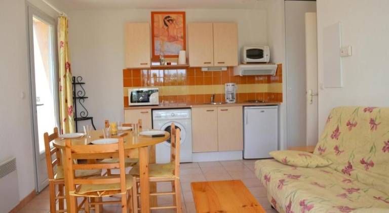 Villa with 2 rooms for 6 persons — photo 3
