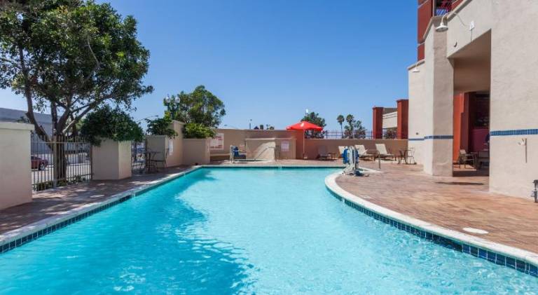 Ramada by Wyndham San Diego National City — photo 2