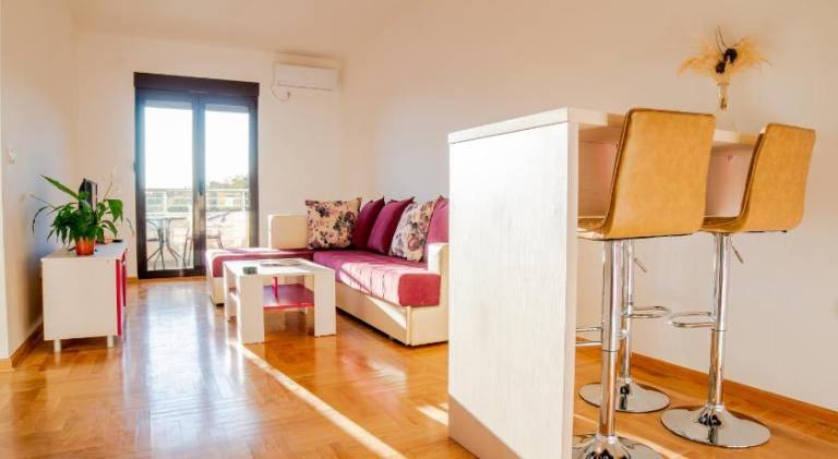 Rental apartment for 4 persons in Budva