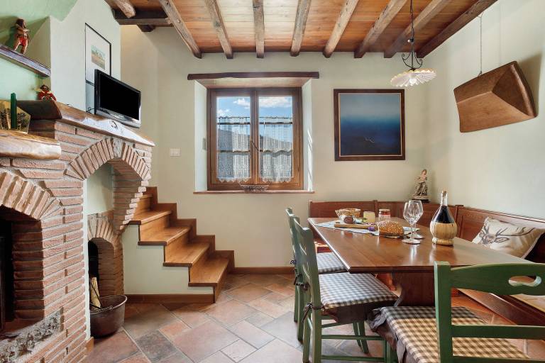 Casa 'Marisa' – Prato Fiorito with Mountain View, Shared Pool & Private Garden — photo 4