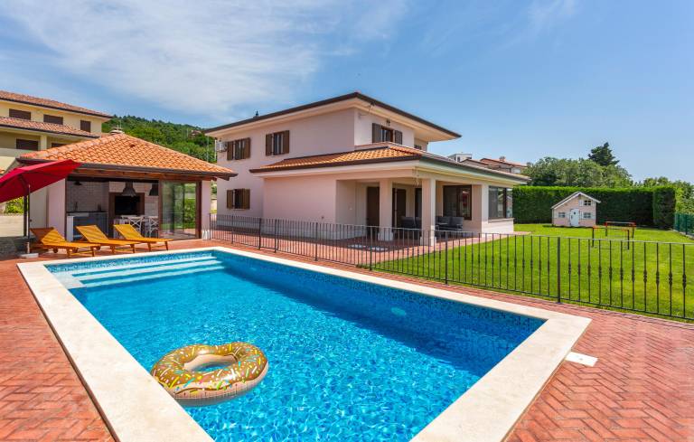 kuća  Kostrena