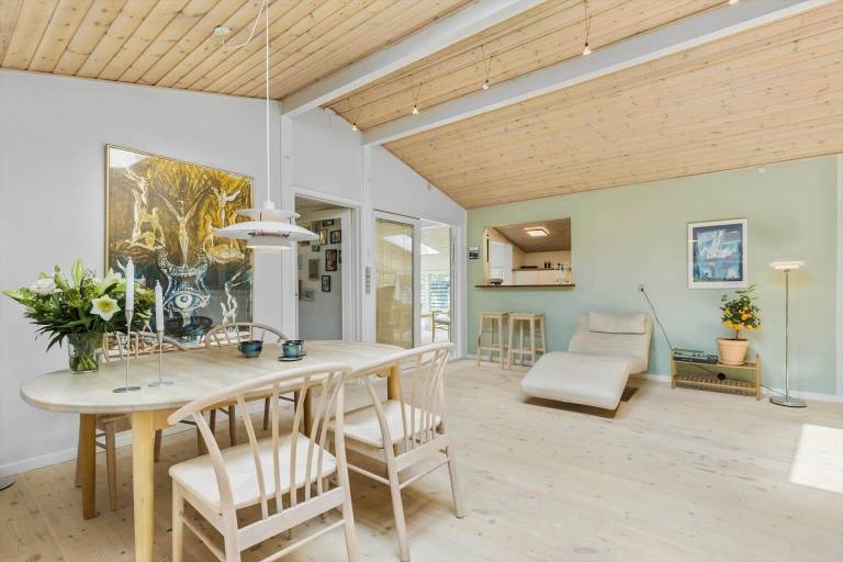 Fully equipped beautiful vacation home with terrace & grill | Pet-friendly — photo 4