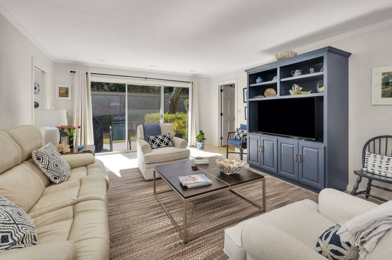 Condo Sea Island