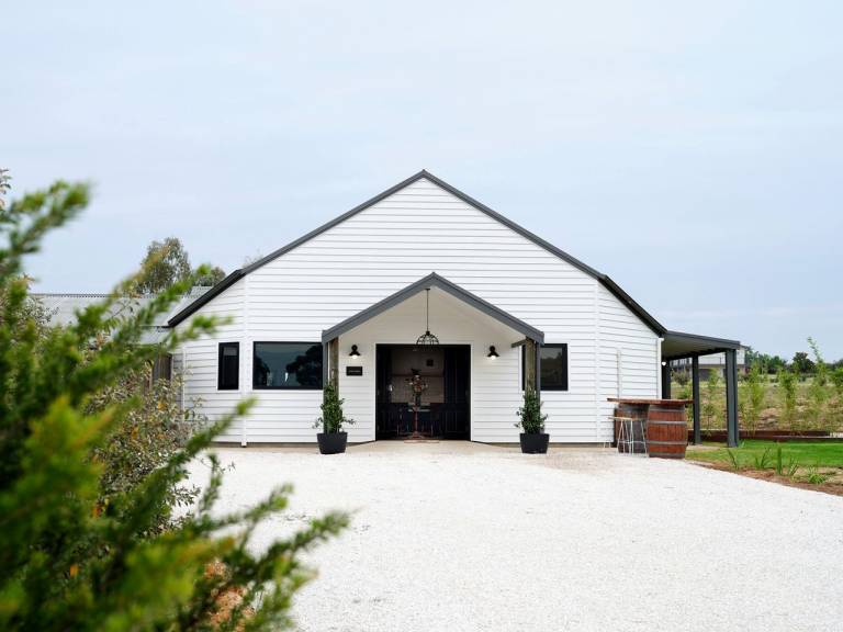 Accommodation  Mount Frome