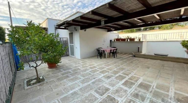House with 2 rooms for 5 persons in Patu
