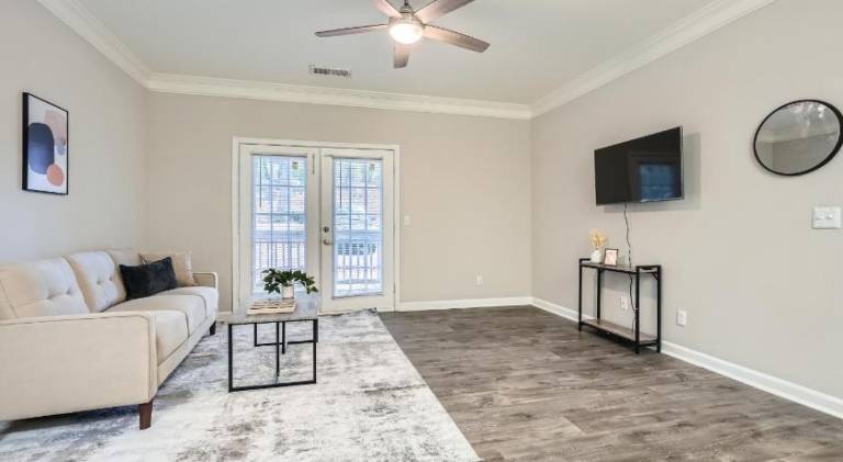 Rental apartment with pool in Marietta, GA