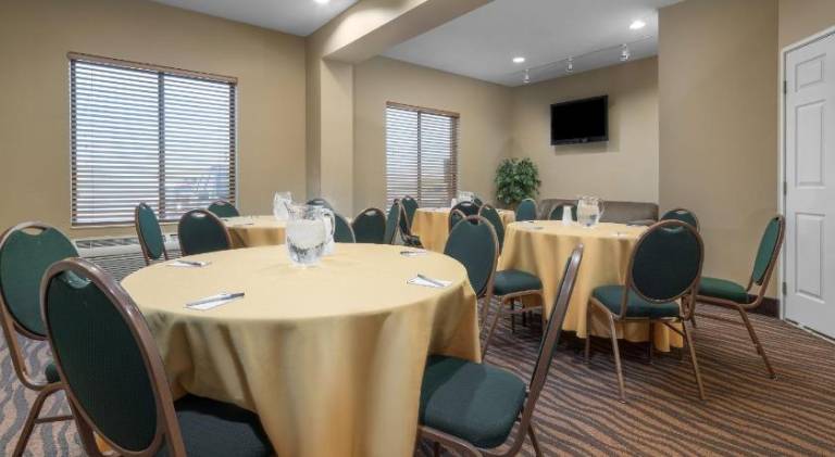 Comfort Inn & Suites Rochester South Mayo Clinic — photo 5