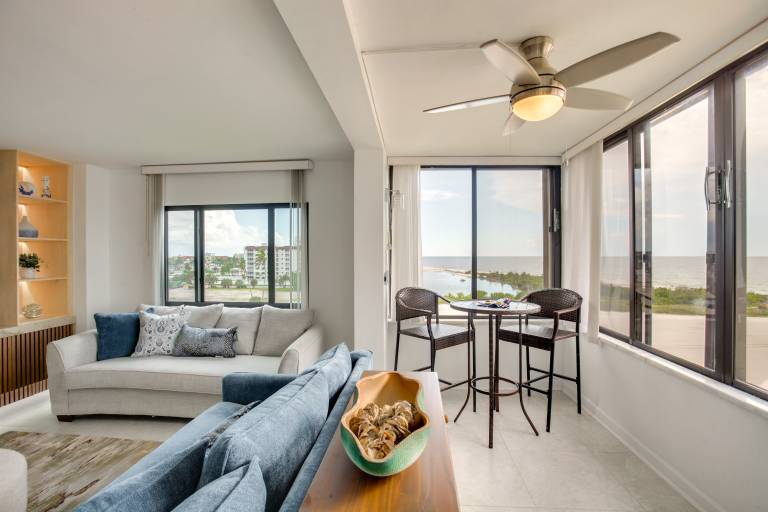 4 Mi to Lovers Key SP: Modern Condo w/ Ocean Views — photo 4