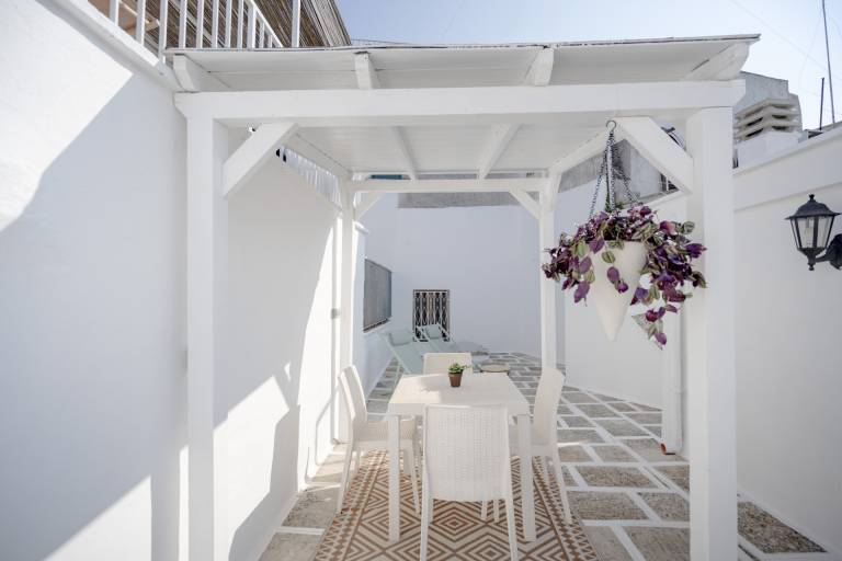 Holiday apartment with patio — photo 2