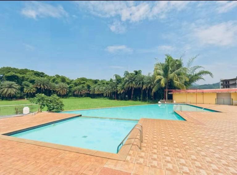 Vacation home with pool, barbecue & garden — photo 3