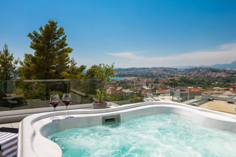 Beautiful villa with sauna, terrace & private pool | Dogs allowed — photo 4