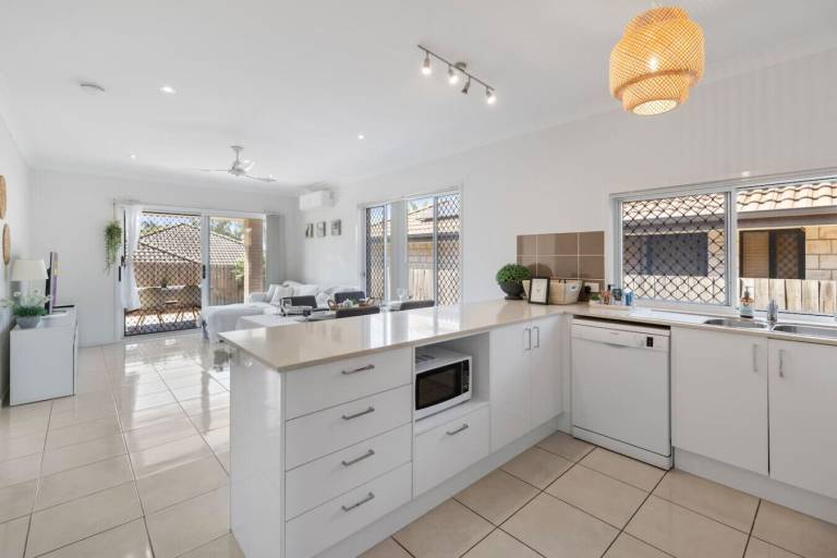 House Deebing Heights