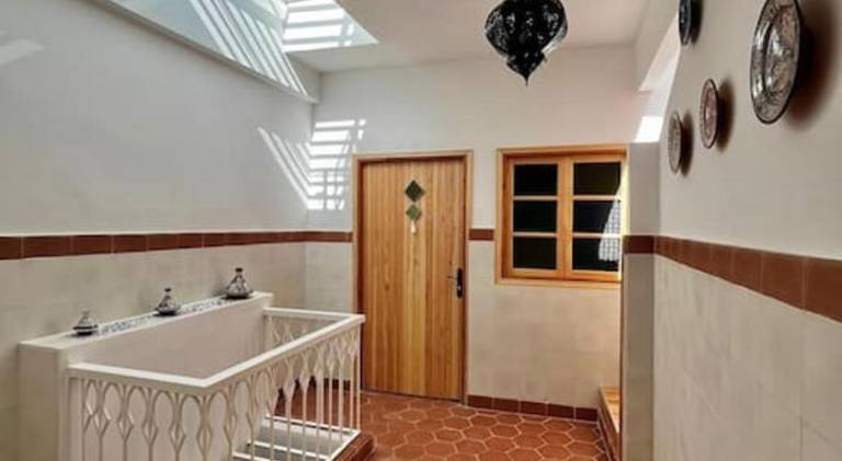 Big house with patio | Pet-friendly — photo 3