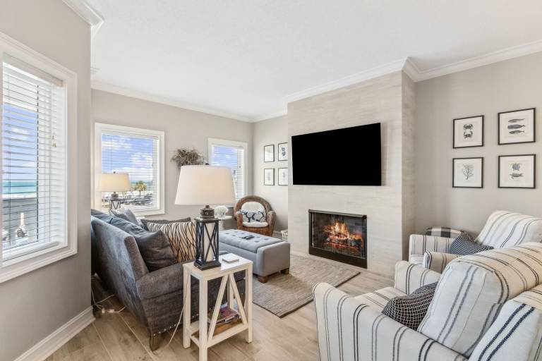 Condo with yard & pool in Fernandina Beach, FL