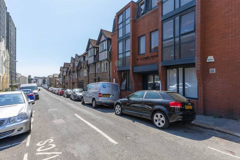 Rental apartment | Near Brighton Palace Pier — photo 4