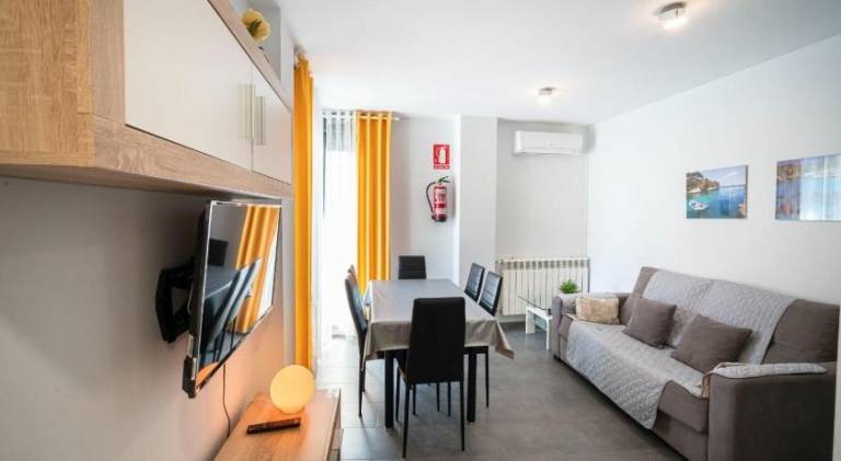 Apartment with sauna & hot tub in Cáceres