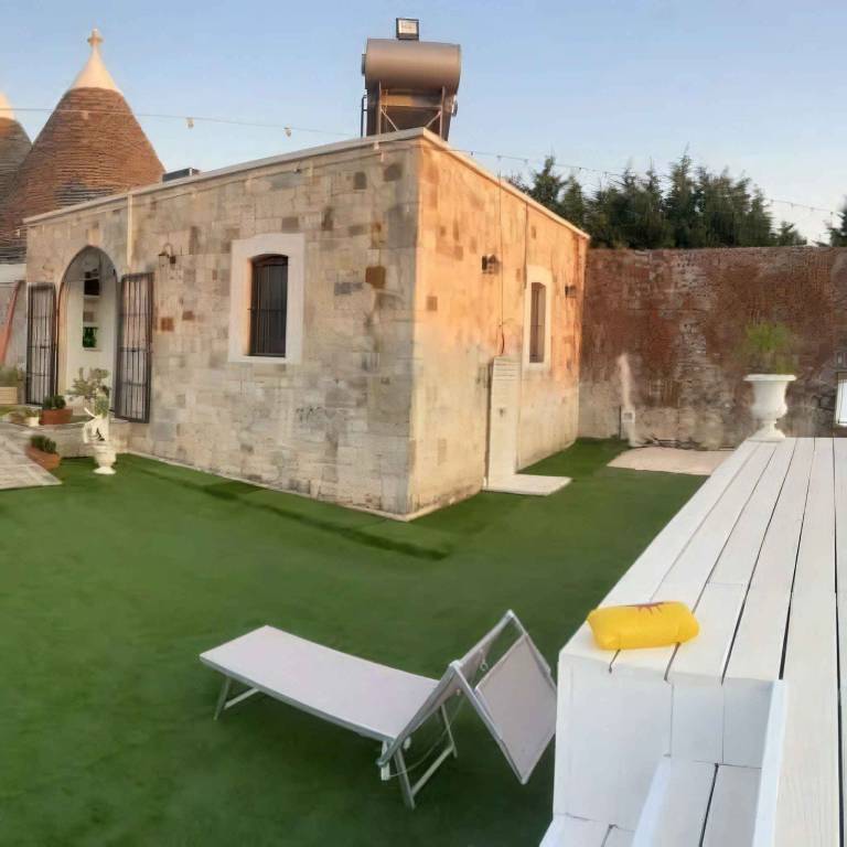 Vacation home with private pool & yard — photo 2