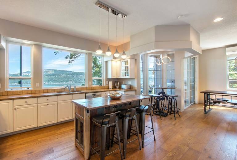 House  Hood River