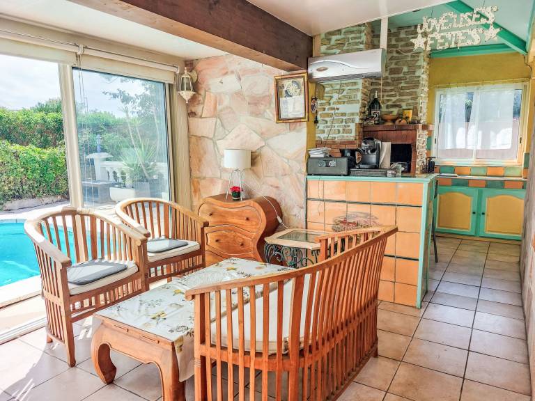 Child-friendly beautiful house with barbecue, terrace & private pool | Pets allowed — photo 2