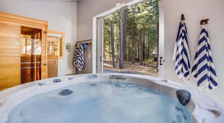 Wonderful vacation home with hot tub & sauna | Suitable for remote work | Dogs allowed — photo 5