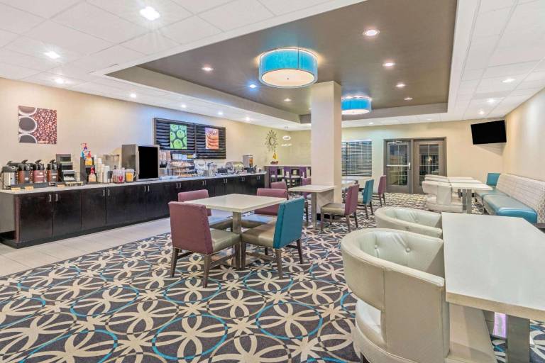 La Quinta Inn & Suites by Wyndham Oklahoma City -Yukon — photo 5