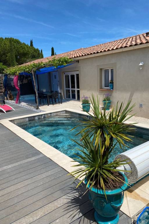 Pleasant vacation home with garden, grill & private pool | Pets are welcome — photo 4