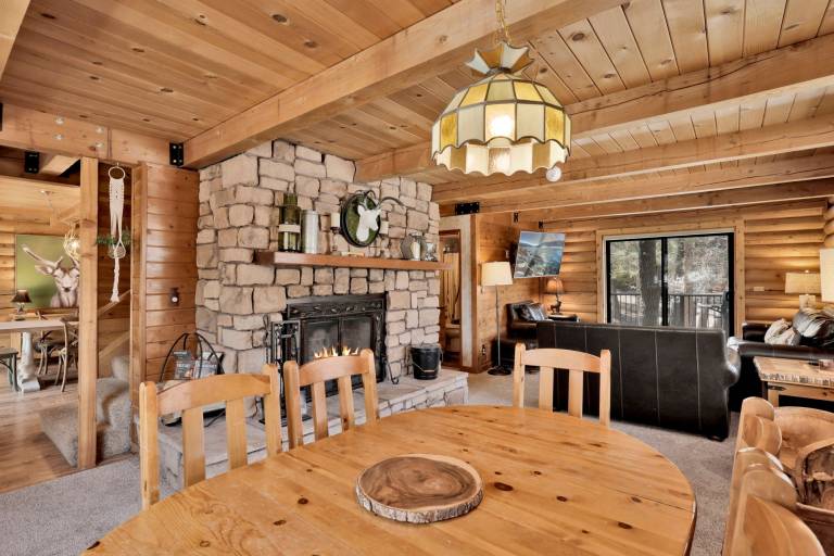 Cabin with barbeque & jacuzzi | Mountain view — photo 3
