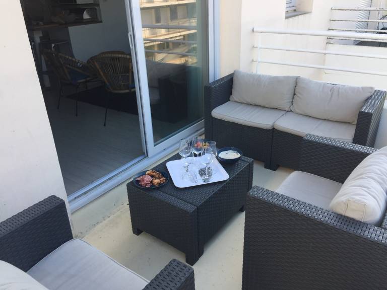 Charming Furnished Apartment with Pool and Private Parking by Kaz'Concept — photo 2