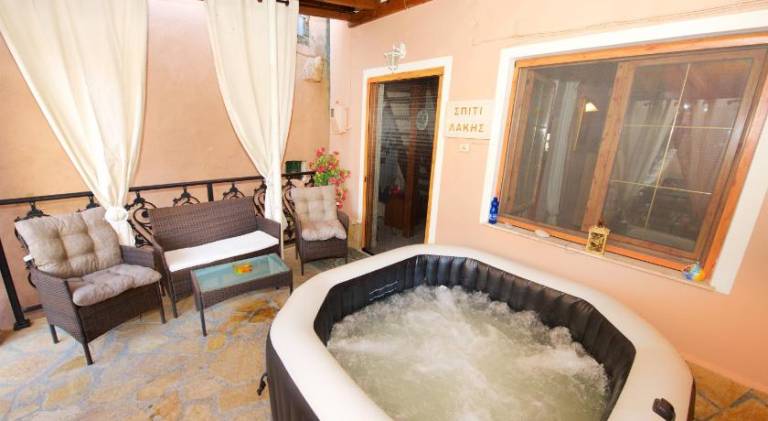 Fully equipped beautiful apartment with jacuzzi, grill & private pool | Pet-friendly in Corfu