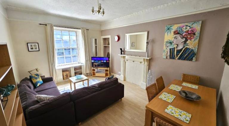 Apartment | Close to Edinburgh Castle — photo 4