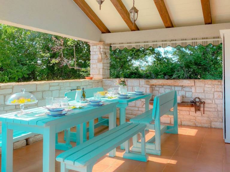 Big vacation home with private pool, grill & terrace | Pets are welcome — photo 3