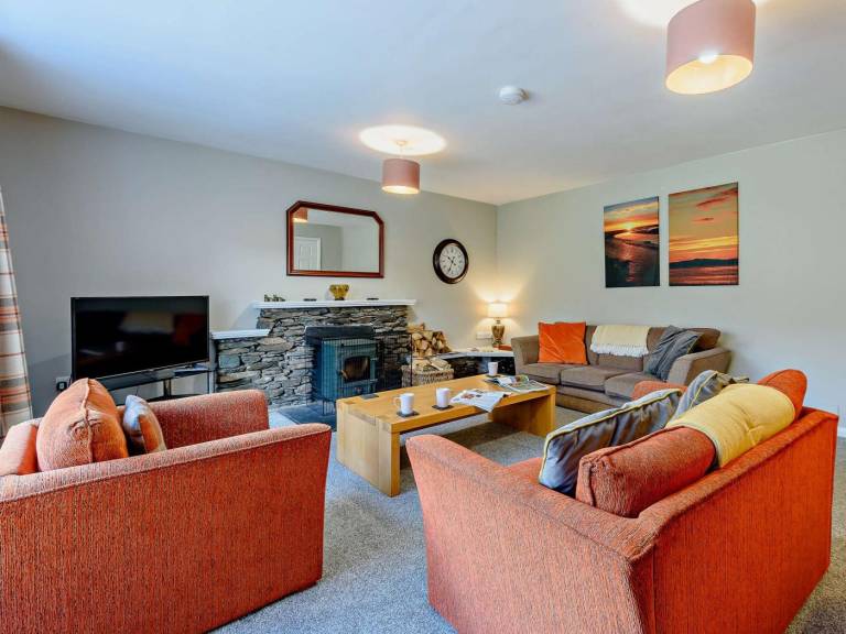 Fully equipped cottage with yard | Pets allowed — photo 3