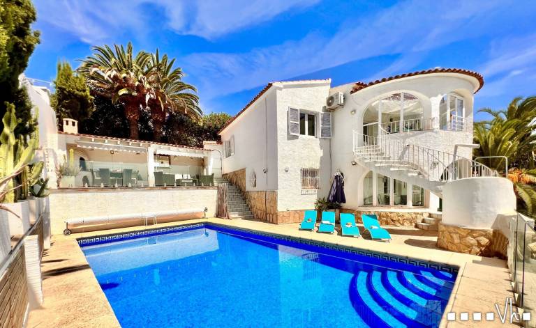Villa with barbecue, patio & garden — photo 3