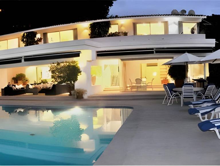 500 m&sup2; Villa