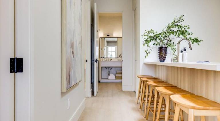 Apartment with patio | Pets allowed — photo 4