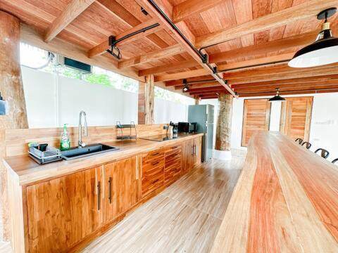 Villa with pool — photo 4