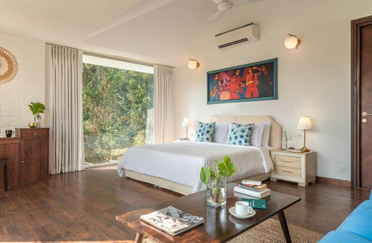 Villa with private pool & yard | Perfect for remote work | Pet-friendly — photo 2