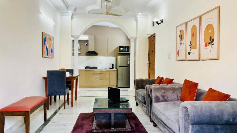 Holiday apartment with patio in New Delhi
