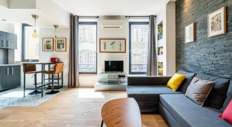 Cosy et spacieux T2 en ville - paradis centre-ville in Marseille
