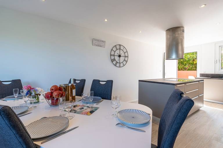 Family-friendly pleasant house with terrace & BBQ | Sea view | Beach nearby | Pet-friendly — photo 3