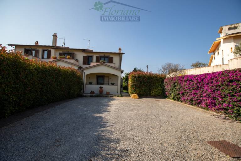 Villa with barbecue & garden | City view | Pets are welcome — photo 3