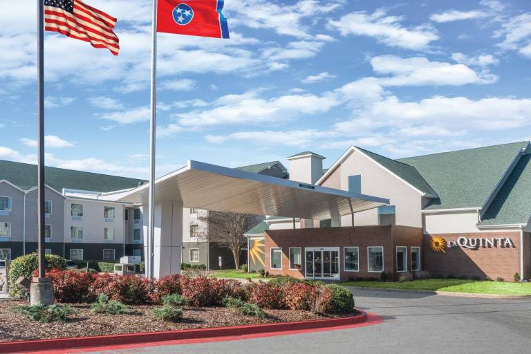 La Quinta Inn & Suites by Wyndham Chattanooga-Hamilton Place in Chattanooga, TN