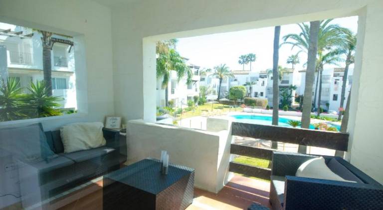 Holiday apartment with pool — photo 2